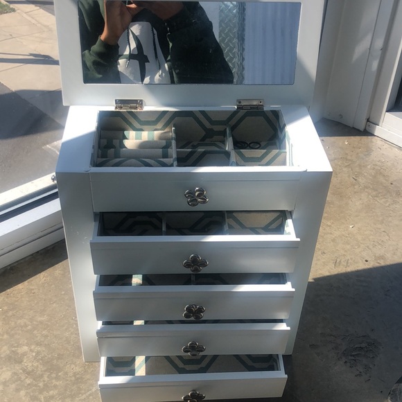 White Jewelry Chest - Picture 2 of 2